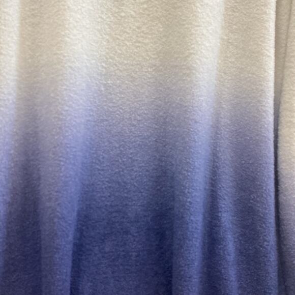 Coleen Lopez women’s size Small ombré cold shoulder sweater - Picture 2 of 6